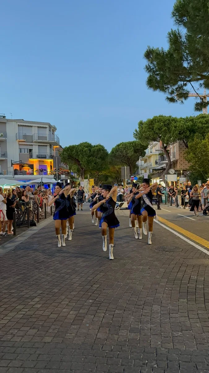 Estate 2025 - Sole, Ritmo e Divertimento — Majorettes Onda Azzurra, Jesolo