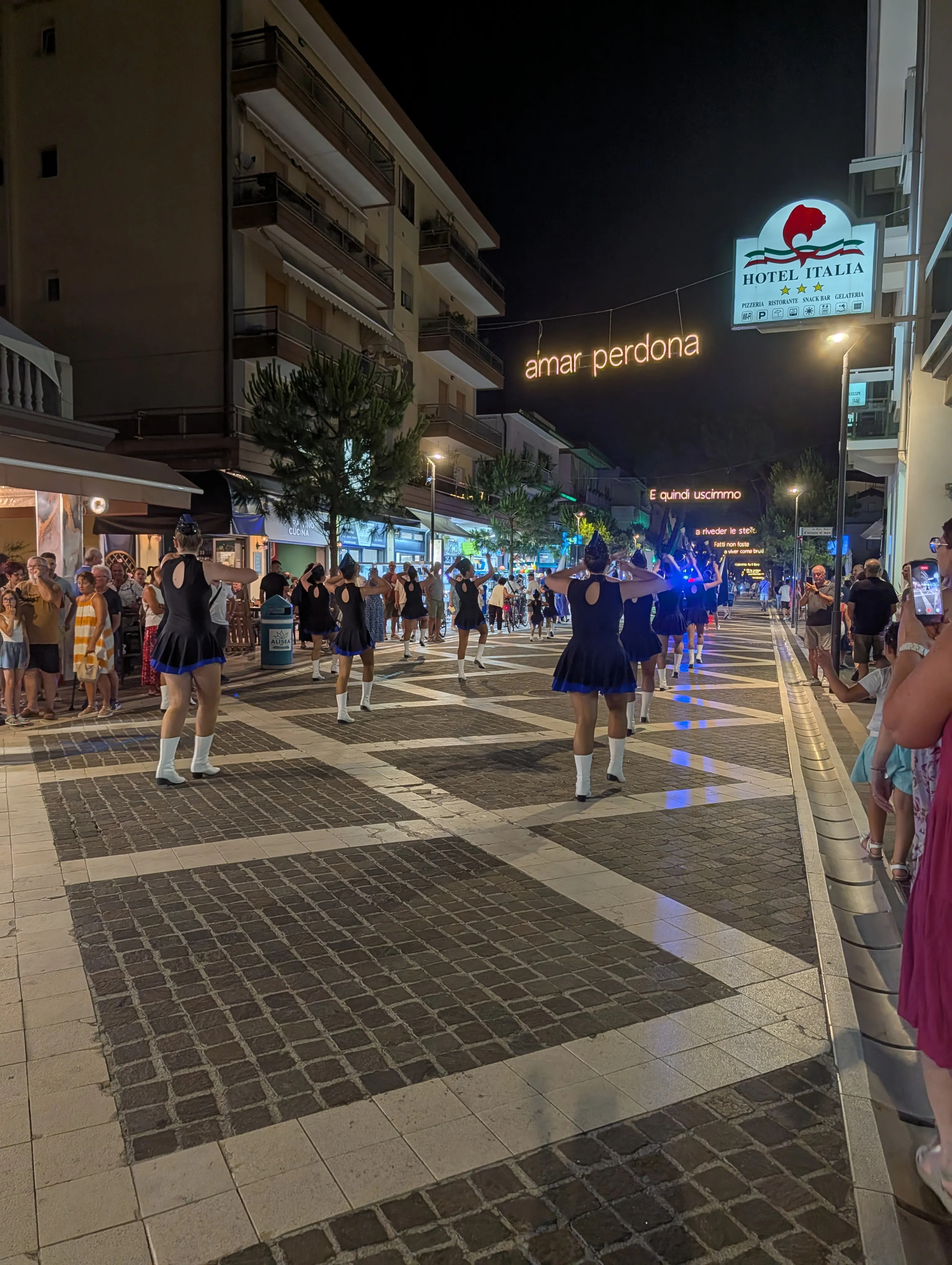 Video - La Sfilata Speciale a Jesolo insieme alla Banda Cittadina di Eraclea