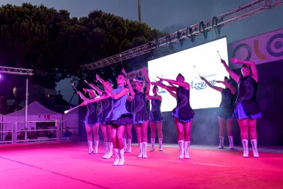 Il gran finale dell'esibizione — Majorettes Onda Azzurra, Jesolo