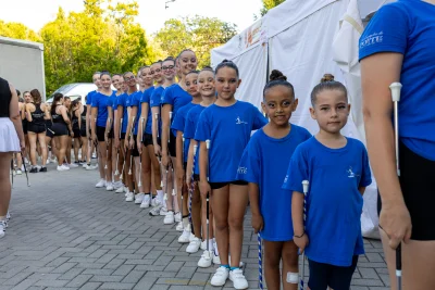 Lo schieramento prima della sfilata — Majorettes Onda Azzurra, Jesolo