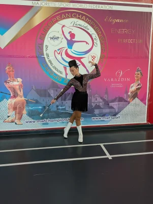 Aurora in posa ufficiale al XXI Campionato Europeo di Majorette Sport — Majorettes Onda Azzurra, Jesolo