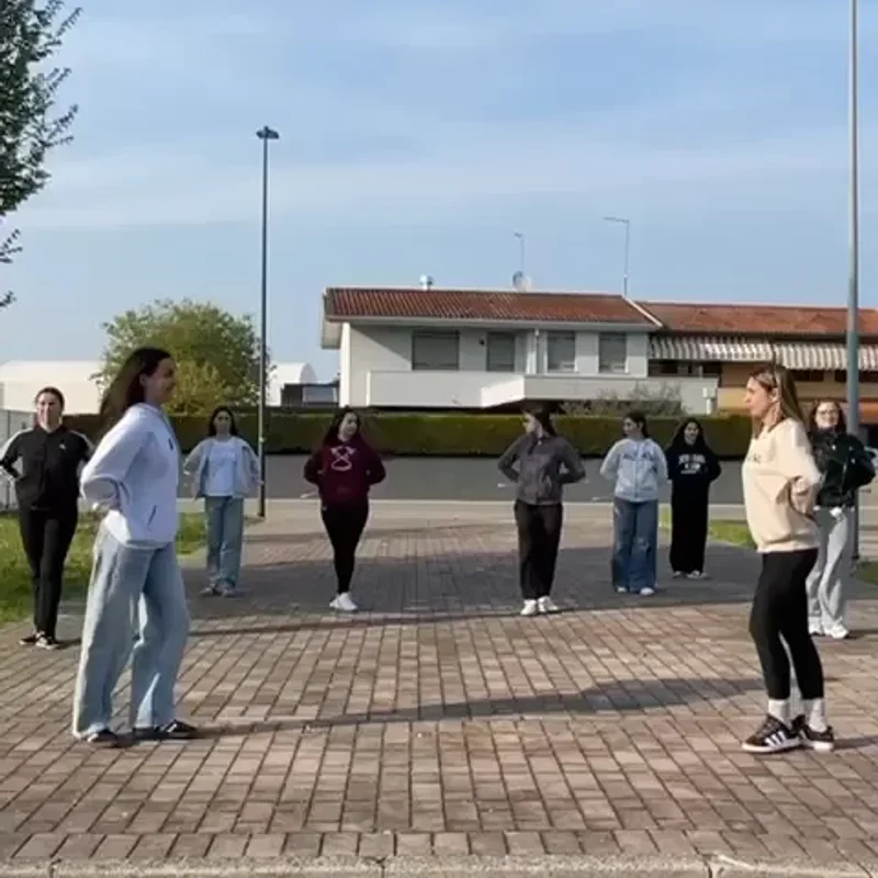 Cesare e Cleopatra - Exhibition Baton — Majorettes Onda Azzurra, Jesolo